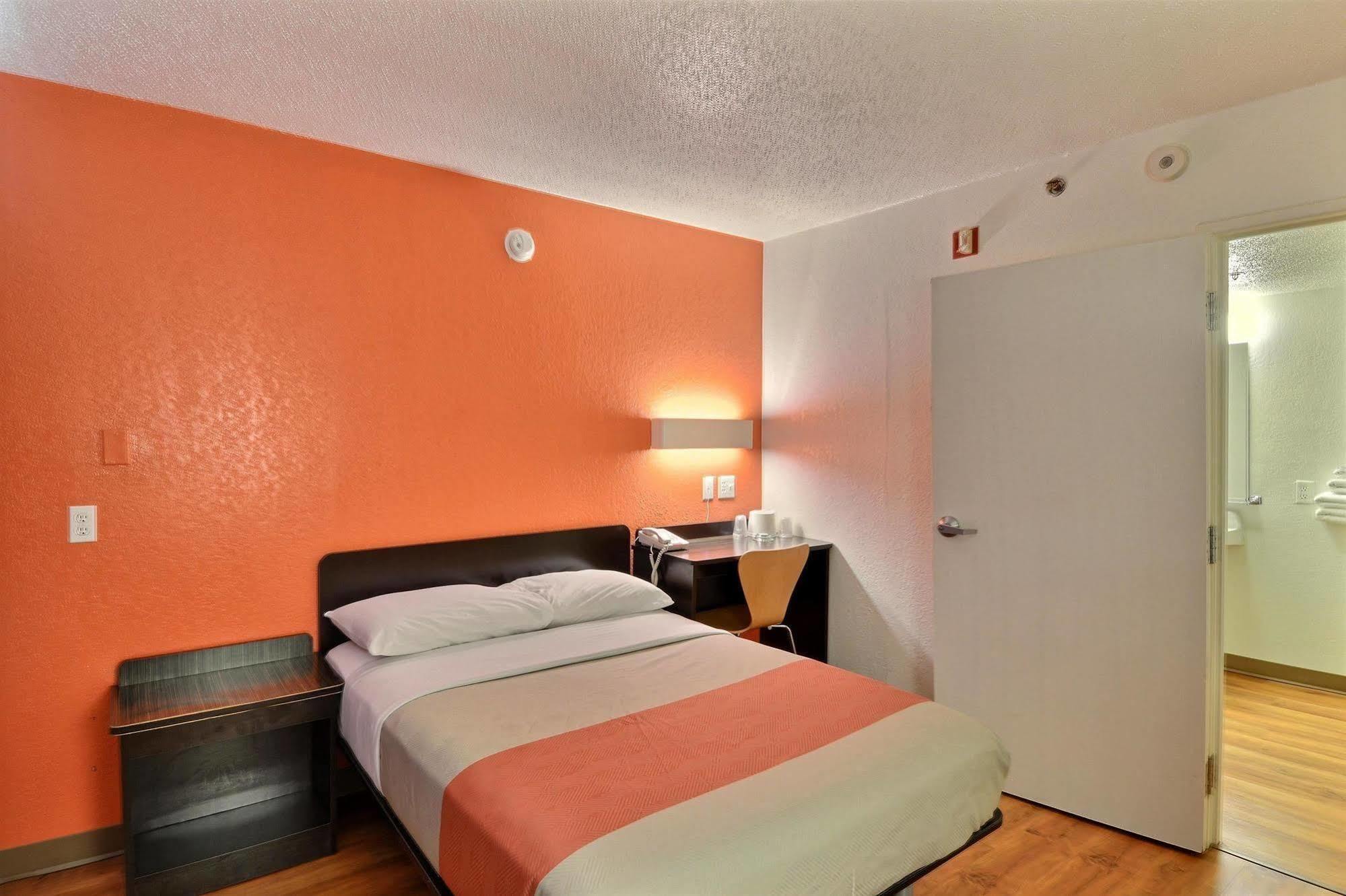 Motel 6-Tewksbury, Ma - Boston מראה חיצוני תמונה